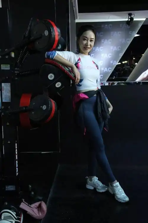 香港女歌手杨娜个人资料 演员杨娜个人简介