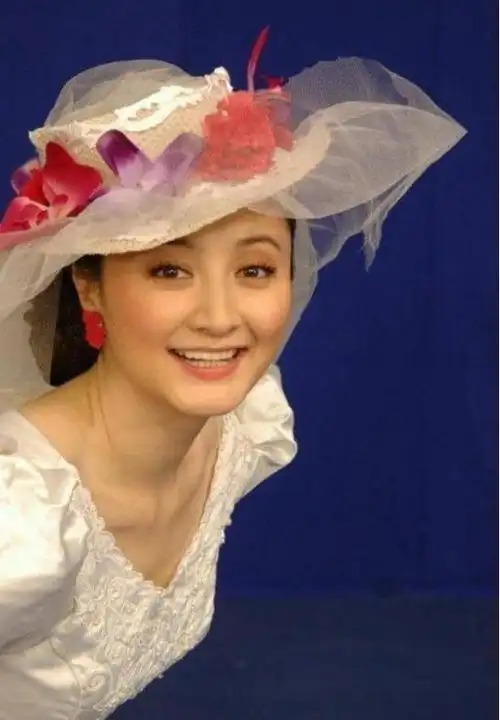 就像1995年的《武则天》,虞梦明出演的"灵儿"这个武则天的丫鬟,却意外