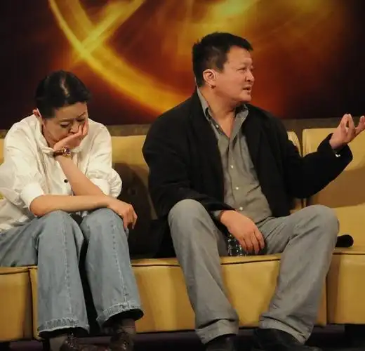 杨亚洲自曝征服妻子倪萍的秘诀(组图)