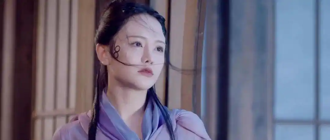 今天的这部电影《双世青蛇》,没有白蛇什么事儿,全程讲的是像是得了