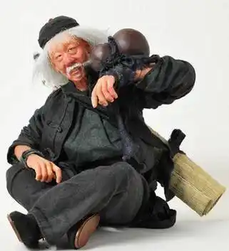 两人都是白发花花的老头,手上都拿着酒葫芦,同样使用醉拳,甚至在服装