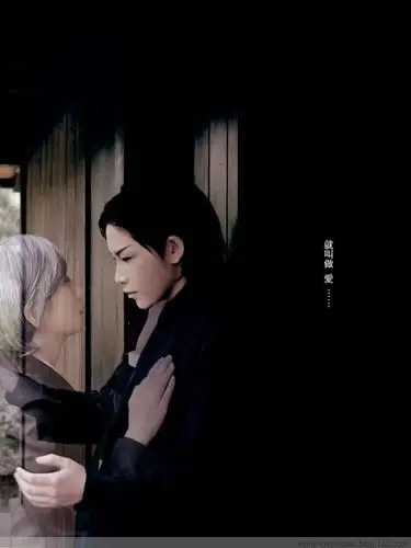 图中为七雪和紫堂宿大人的作品~很喜欢这种效果求教程一个人和很虚幻