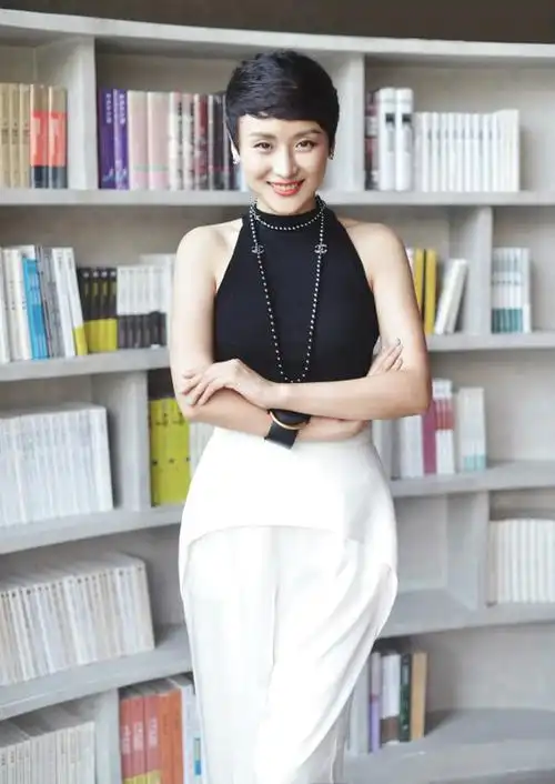 傅淼曝光写真尽显御姐范儿