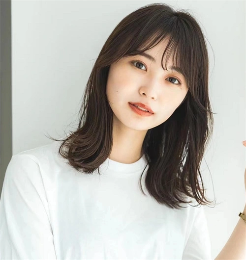 内扣外翻锁骨发 款款巨瘦脸减龄_日韩发型 - 美发站