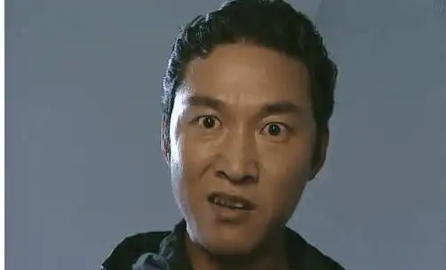 经典"悍匪张世豪":演技炸裂为何不温不火?如今54岁越老越面善