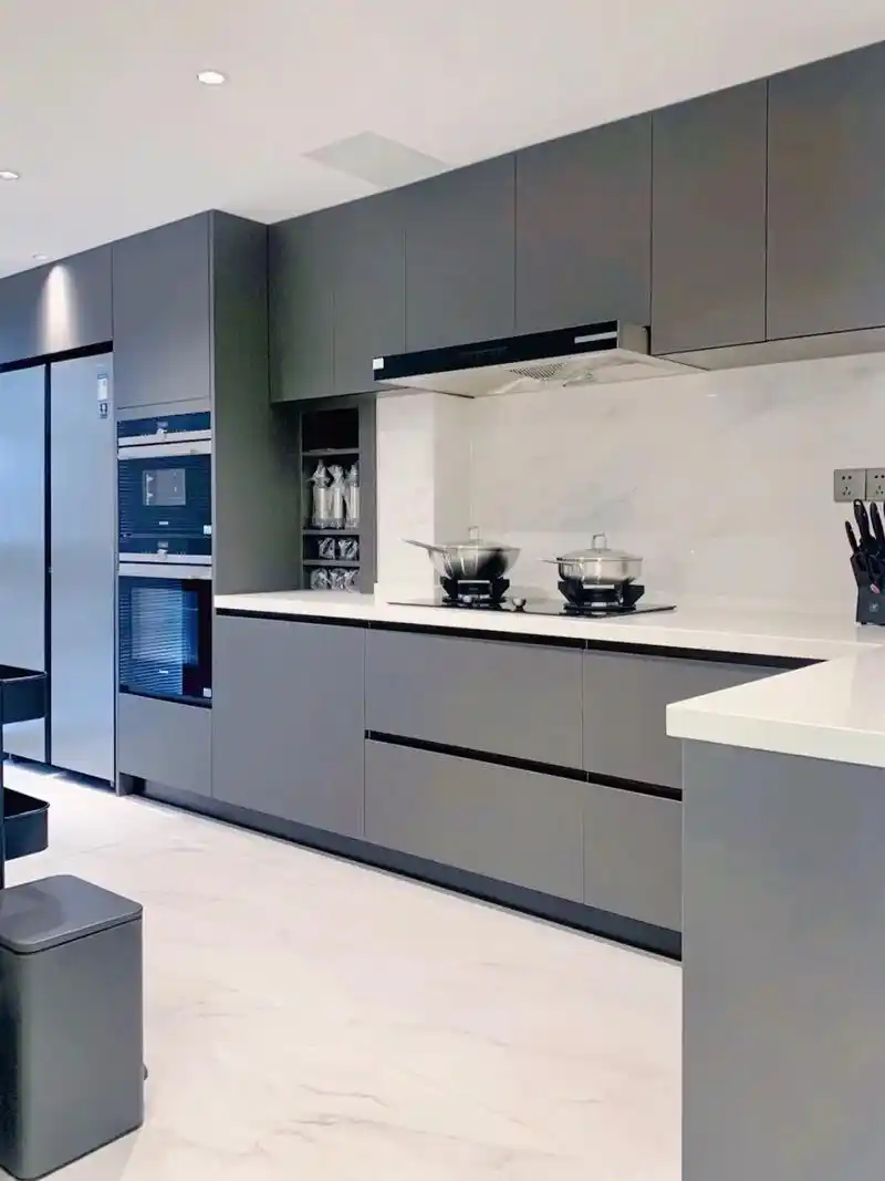 极简风厨房设计,实用,高级,很耐看!下面分享几个极简风厨房设 - 抖音