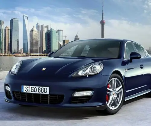 宝蓝色华丽保时捷
