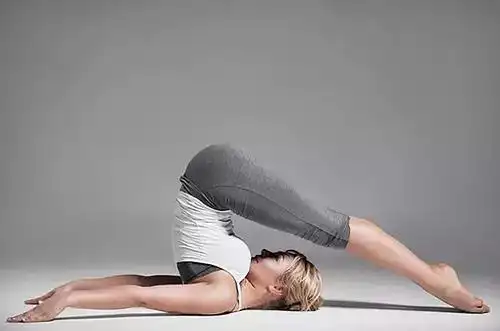 瑜伽体式——肩倒立第二式