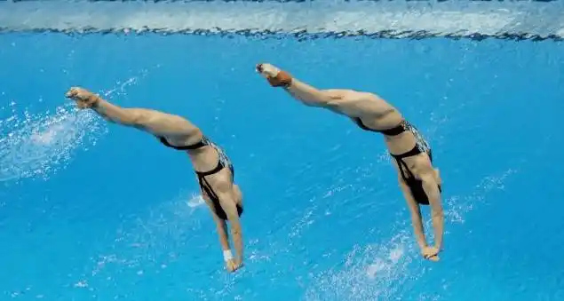 跳水时,为啥有的水花大,有的比"下饺子"的水花还小?原来这么不简单