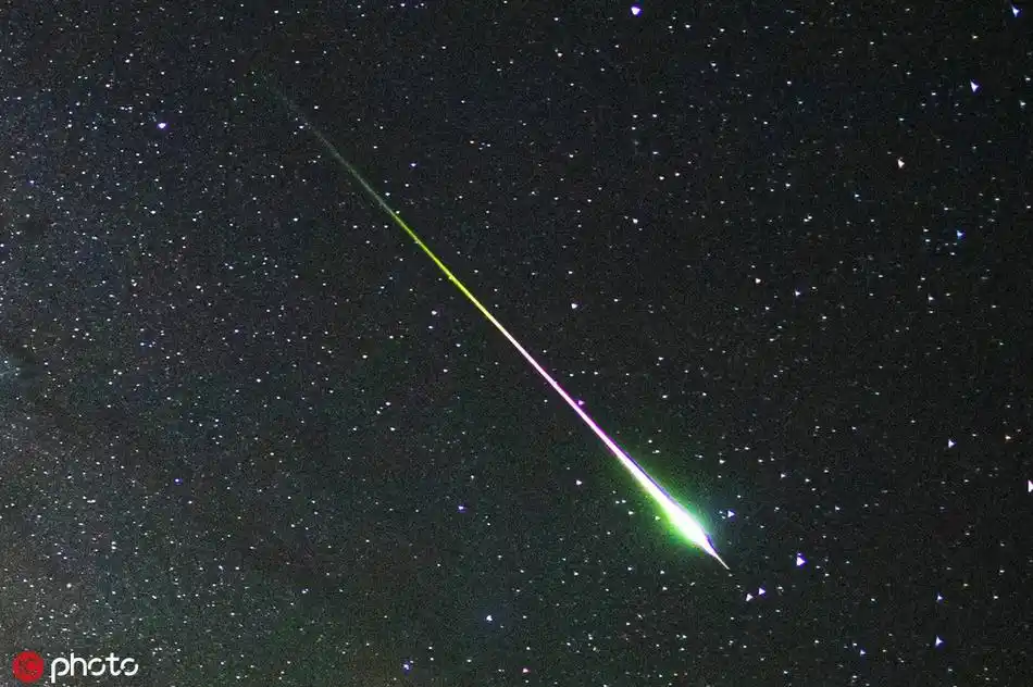 美到令人窒息的浪漫星空 意外捕捉到流星划过_高清图集_新浪网