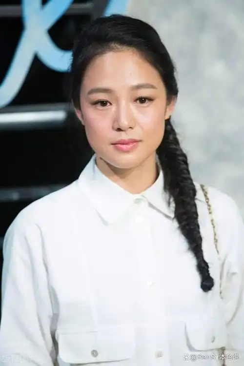 "我周韵,一直都是这个样子,不是成为姜文的老婆才变得有个性了.