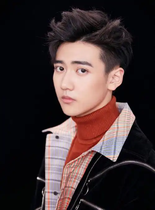 创造营2019焉栩嘉蘑菇街帅气图片