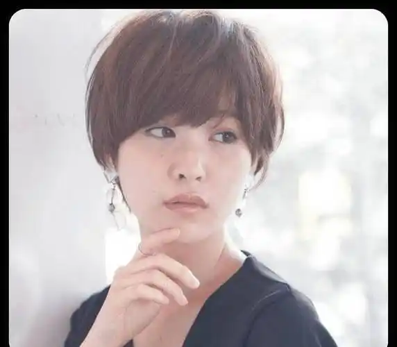 脸圆身材微胖的女生适合什么发型八款精致短发美腻了谁剪都美