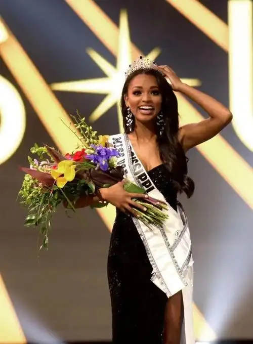 22岁黑人女孩,斩获2020美国小姐冠军!姣好曲线,黑而美艳