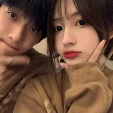 干净好看小众别致的高质量情侣头像真人