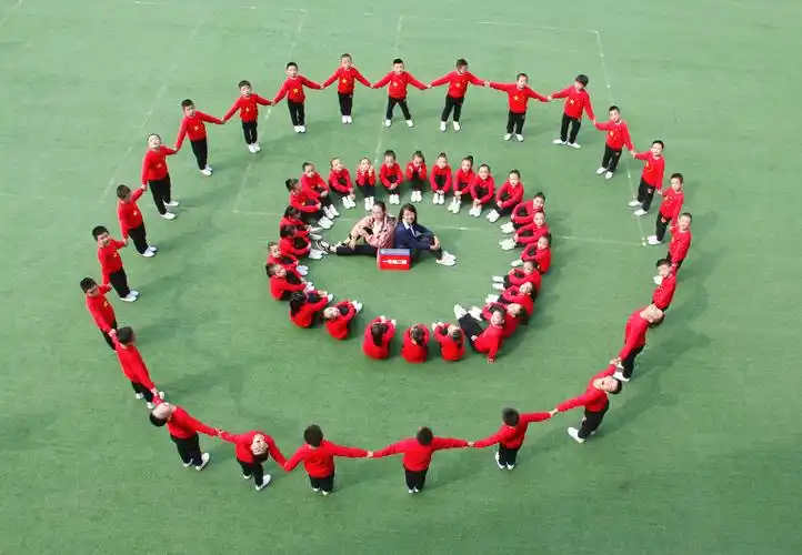 延职创新实验小学一年级二班队列队形比赛