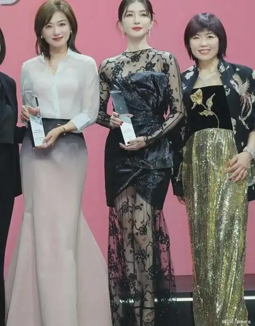 万茜和江疏影同台,相差5岁,谁的颜值和气质更胜一筹?