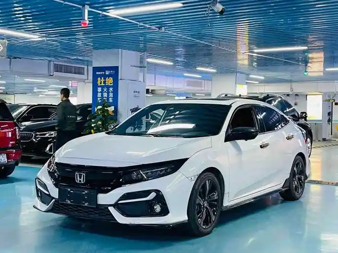 本田 思域  2021款 hatchback 220turbo 手动驾趣控图片