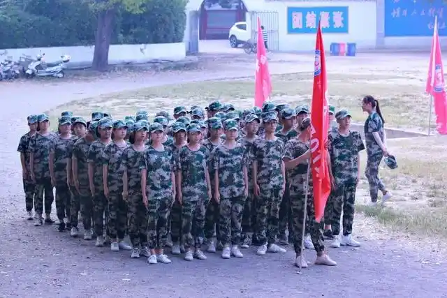 方城县第三高级中学2020年秋期军训圆满结束
