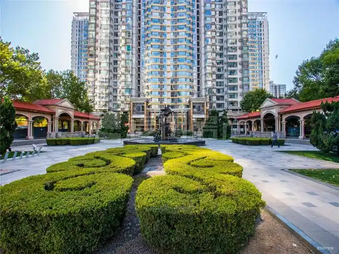 富力城(a区)2室2厅1卫86.22㎡北896万