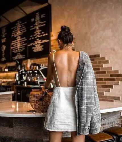 原创bodycare这样的背是个女人都想下手吧