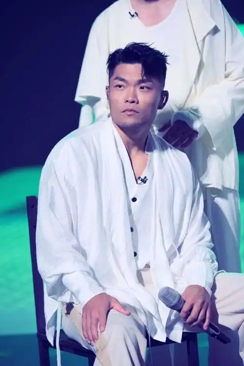 李玖哲改名梗我能玩十年签错名就干脆叫李玖哲了