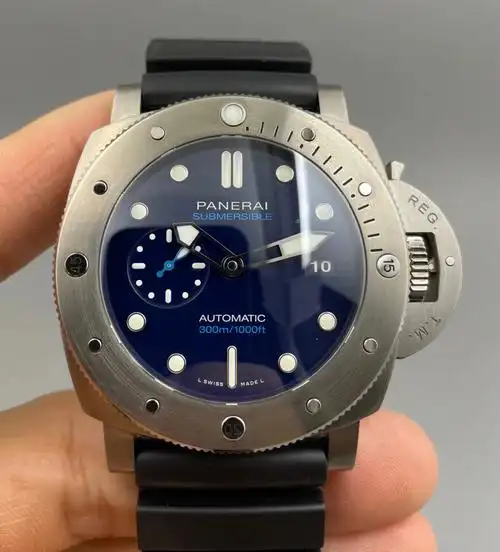 沛纳海pam00692钛金属手表