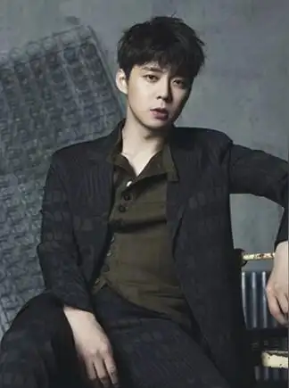 朴有天(韩国演员,歌手,词曲作者)_尚可名片