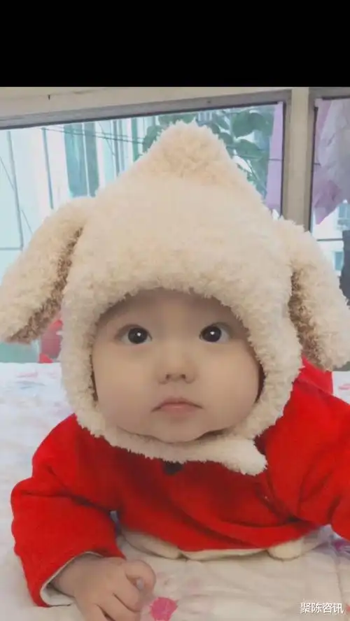 笑起来真好看,5个月宝宝成团宠,引发不少医护围观