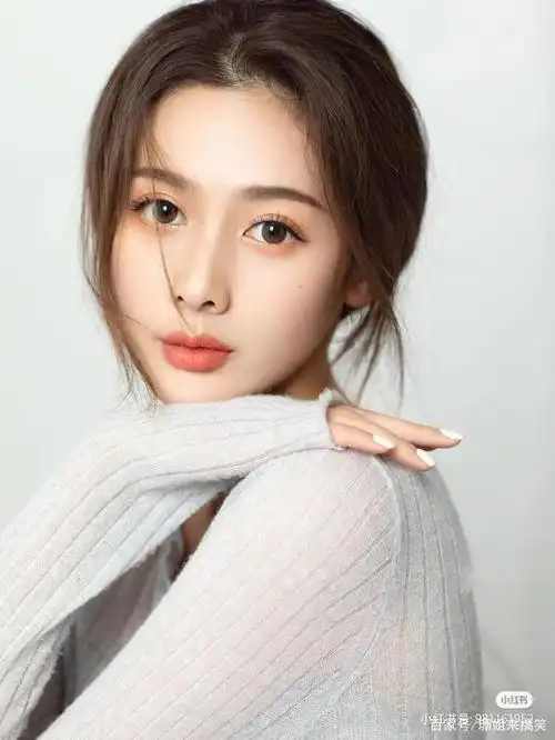 气质淑女,端庄尔雅