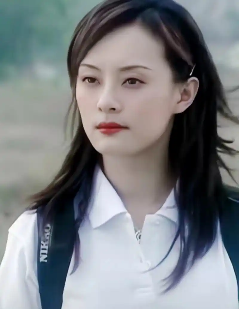 孙俪和邓超年轻的时候,青涩中带着美和帅.  一个字:绝.