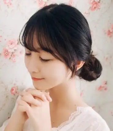 五款女生中短发发型扎法图片 示范中短发如何扎最迷人