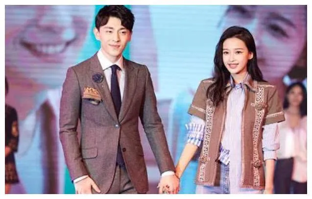 因为邓伦真的太高情商了大家都知道,孙怡已经结婚并且已经是一位妈妈