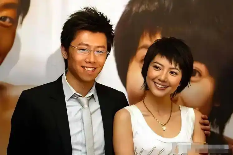 素颜出镜接受央视采访,网友:听袁泉一席话,少吵十年架_生活_家庭_夏雨