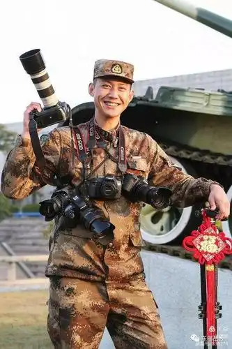 女上尉和她的兵哥哥 早茶伴侣