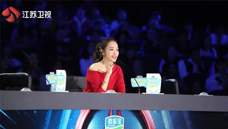 原创多面主播侯佩岑展露花式技能惊喜助阵百变达人