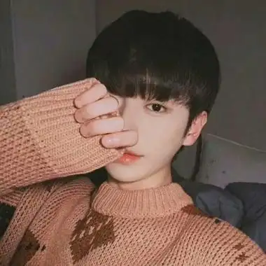 干净阳光的男生头像帅气人生短暂喜欢就要相互纠缠