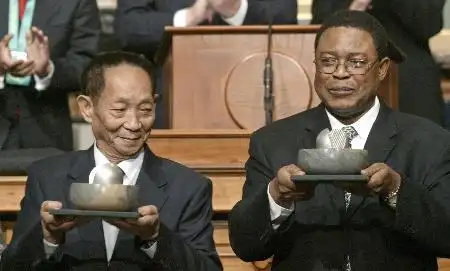 图文:袁隆平荣获世界粮食奖(1)