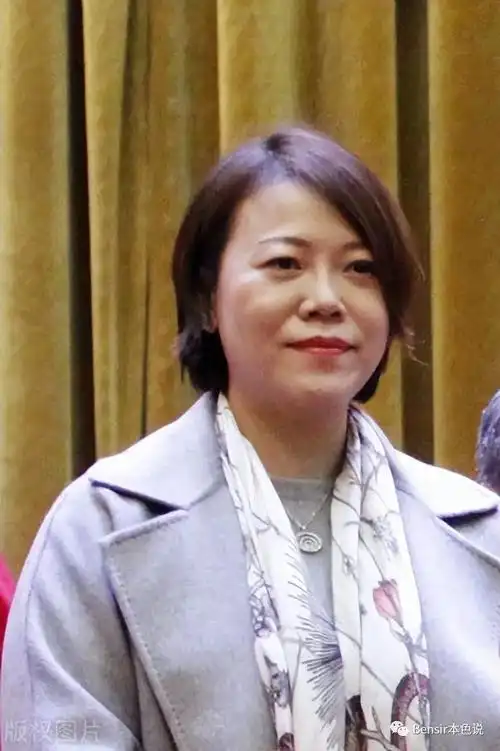 交出股权今年三月甚至已经卸任董事长一职,但碧桂园的董事会,有杨惠妍