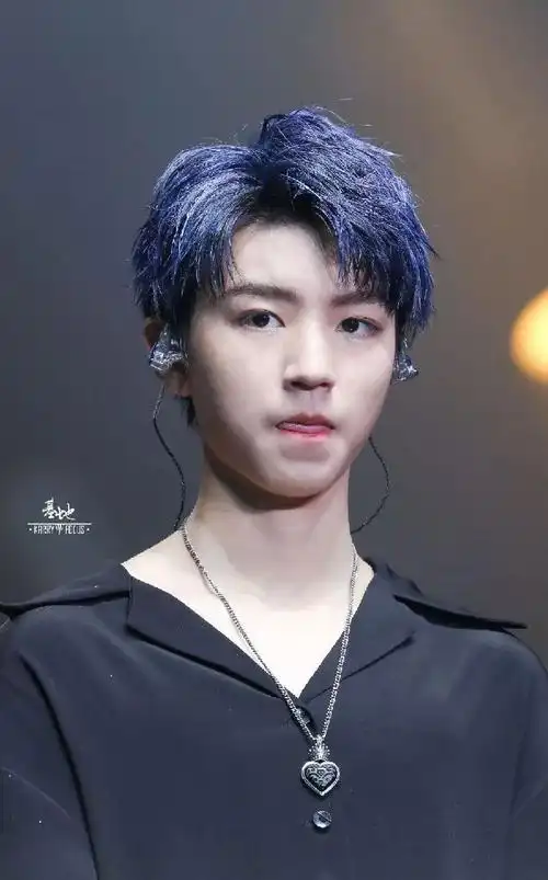 没有二次元驾驭不了的发色,也没有花美男惊艳不了的二次元!