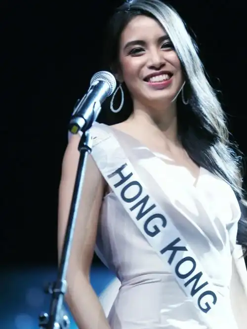 前双料港姐雷庄儿