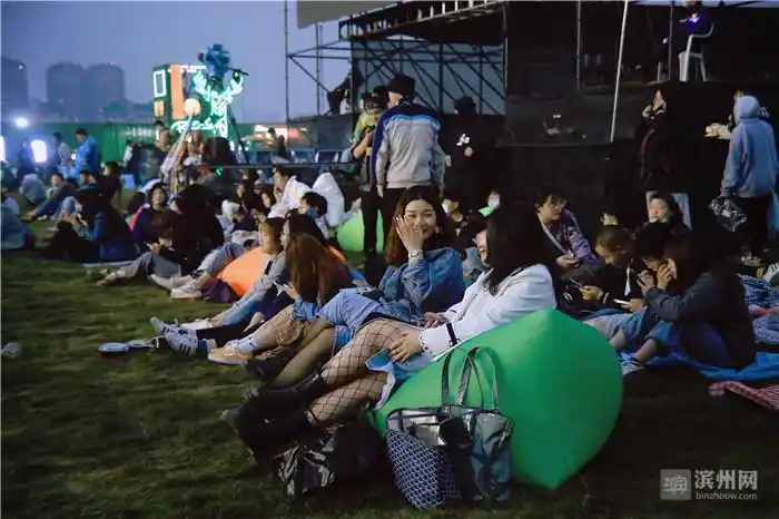 2021滨州迷笛音乐节震撼启幕,雨中演绎青春的沸腾舞台
