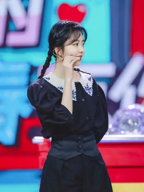 任嘉伦谭松韵合体连换三套造型录综艺这cp感绝了