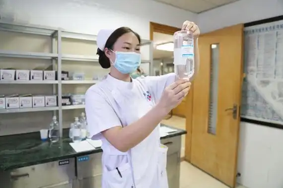 火红五月天使美护士节快乐