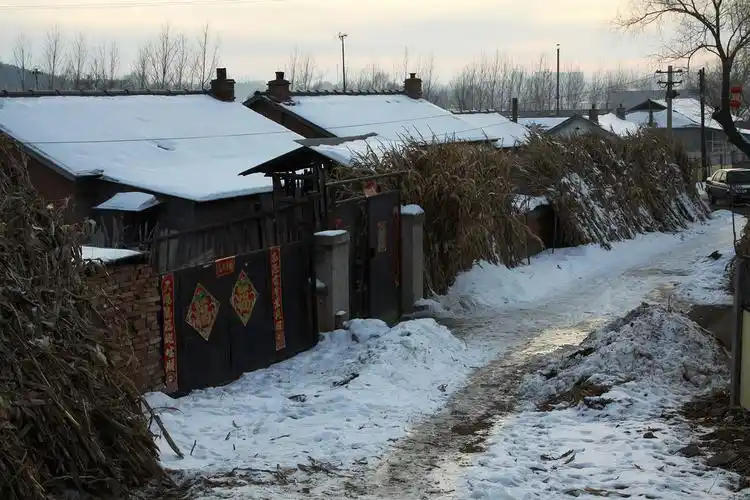 东北山村雪色(六)——雪后的小山村