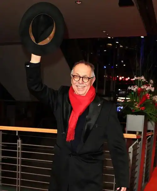 第69届柏林电影节颁奖中国演员首次包揽影帝影后王小帅天长地久创造