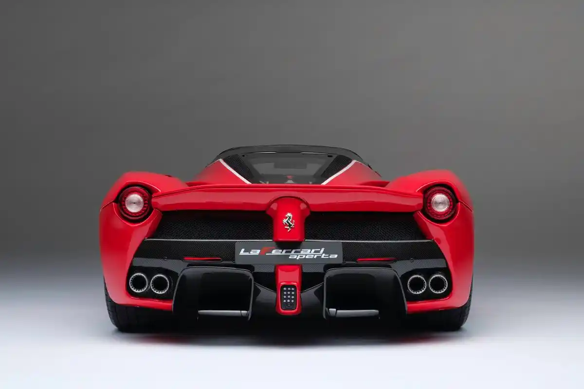 《牛北侃侃车》玩"车模"毁一生?批量收藏这些车模的家中有矿