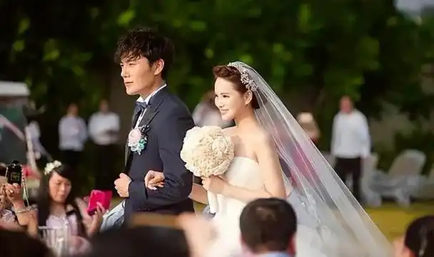 庾澄庆伊能静be美学引热议,cp粉毫无道德底线,喊话秦昊赶紧离婚