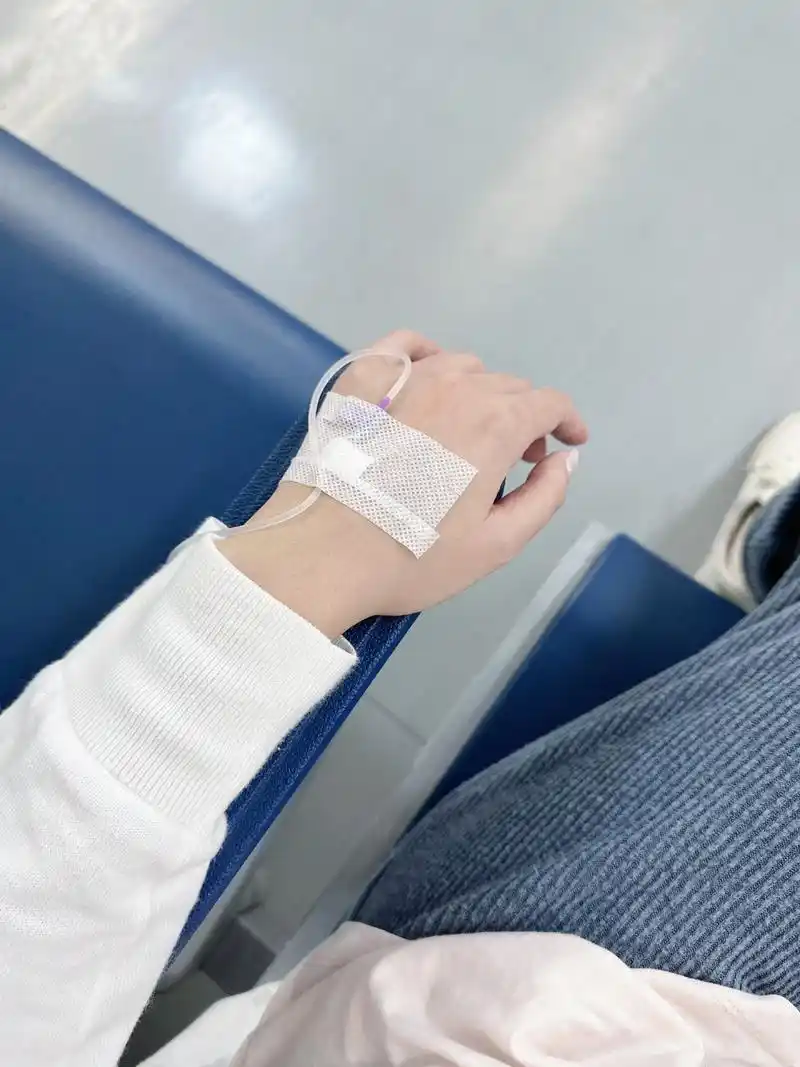 为了求医生给我输液,在急诊室哭了半天……因为血常规白细胞不高(可能