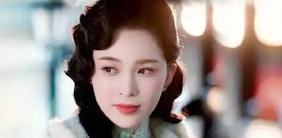 前有顺德脚踩葡萄,后有郑奉棋脚踩玻璃_姐姐_樱子_几何